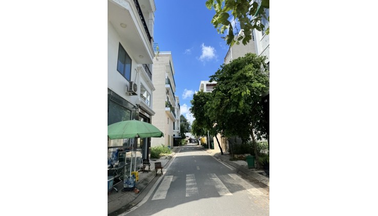 TÂN KỲ TÂN QUÝ - BÌNH TÂN - HẺM XE TẢI - 50M2 - NHÀ ĐẸP 4 TẦNG BTCT 6PN - SỔ VUÔNG A4 - GIÁ 5.8 TỶ